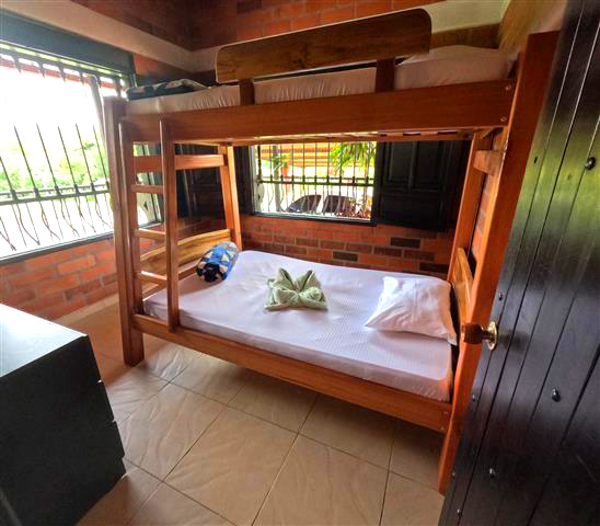 habitacion con un camarote